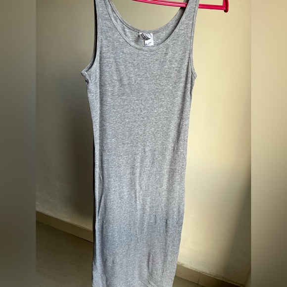 H&M ribbed body con maxi dress - Picture 3 of 6